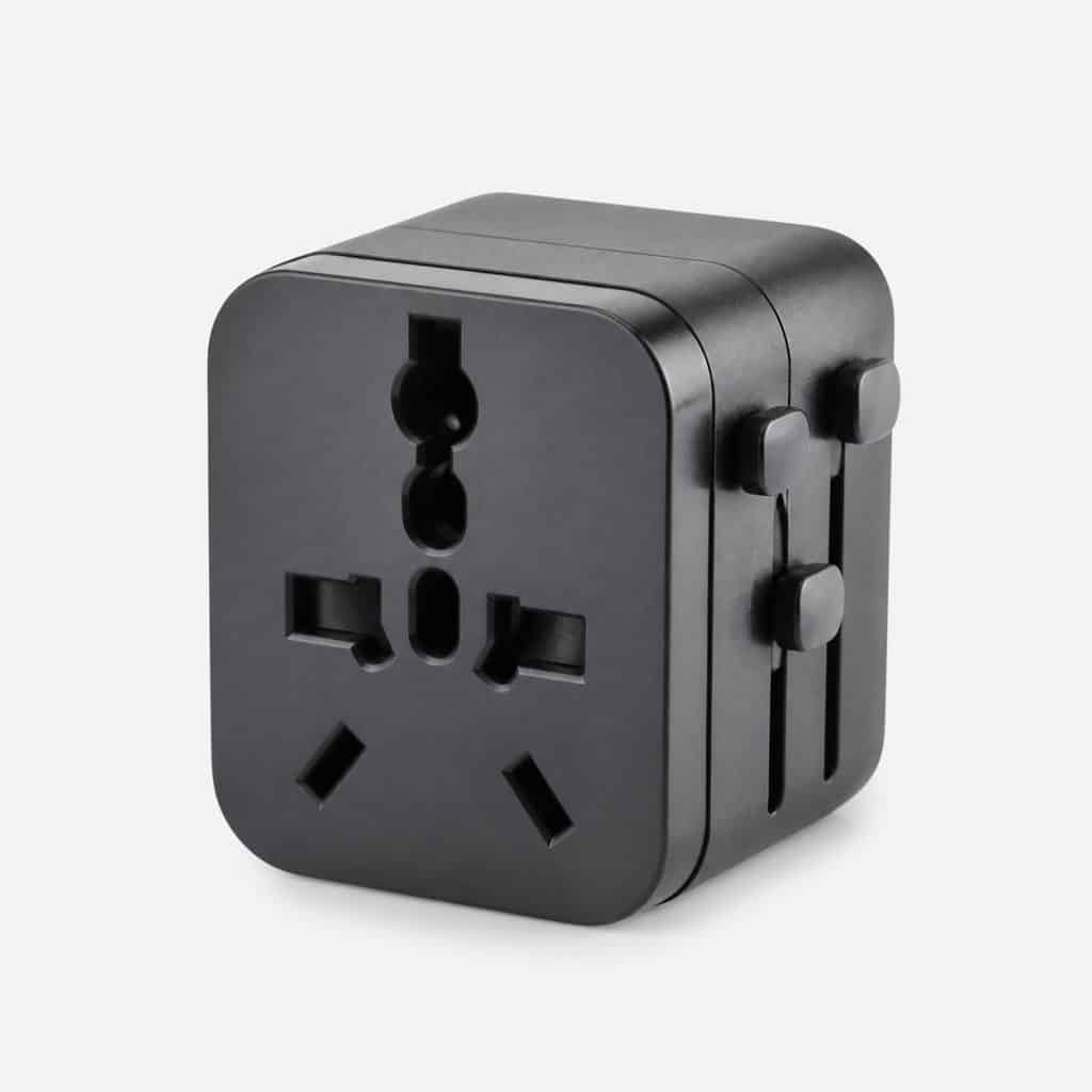 adaptateur prise universel voyage compact — vue produit